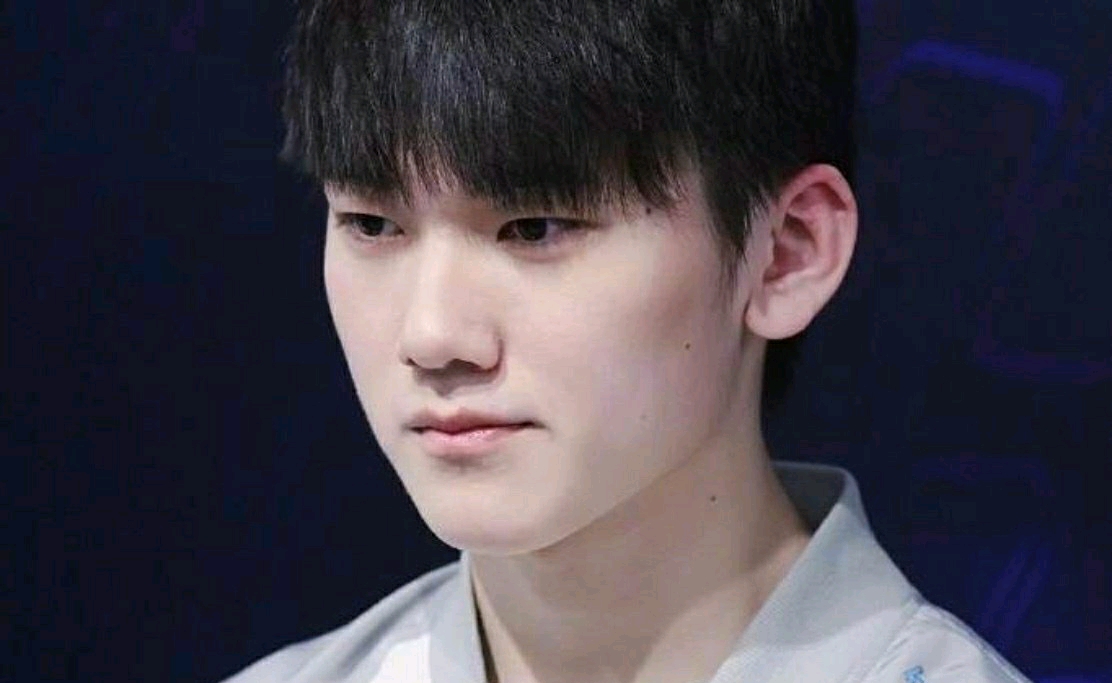 ZqkS 以分析师身份重返 Imperial